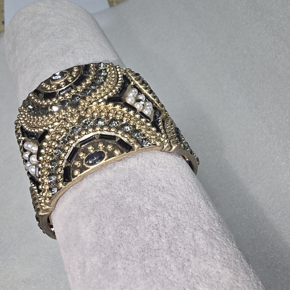 GEOMETRIC CUFF BRACELET - Picture 3 of 7